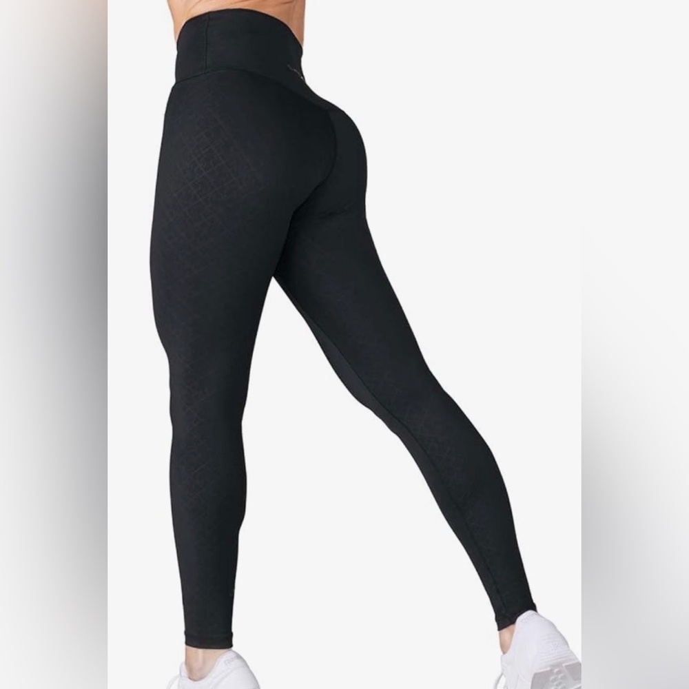 SHEFIT Black High-Waist Performance Leggings
